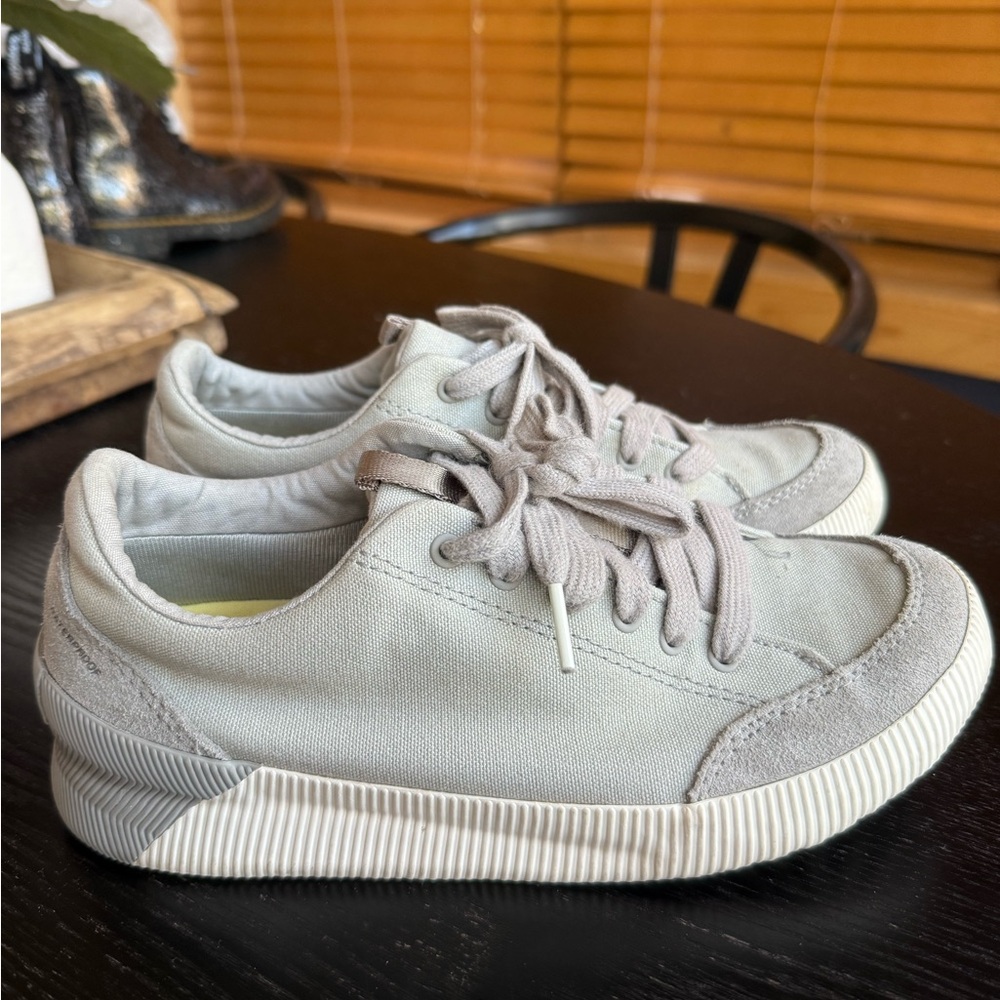 Sorel Women's Light Gray Canvas Sneakers